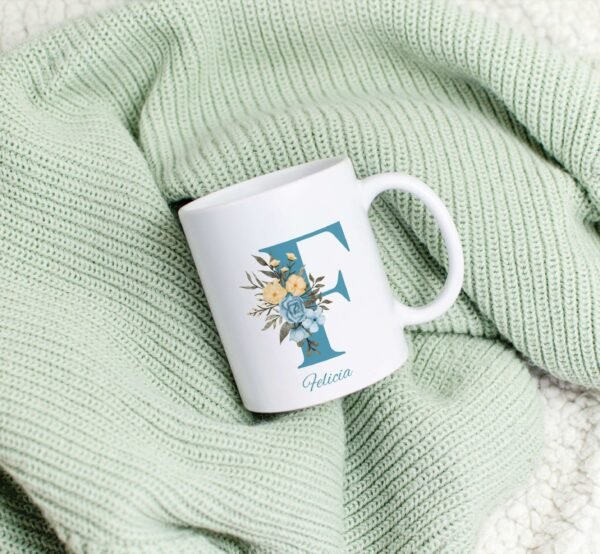 Taza con Inicial y nombre